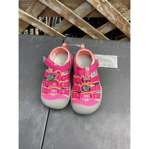 Keen - Kid's Newport H2 Very Berry/Fusion Coral Sandals for Kids Unisex
